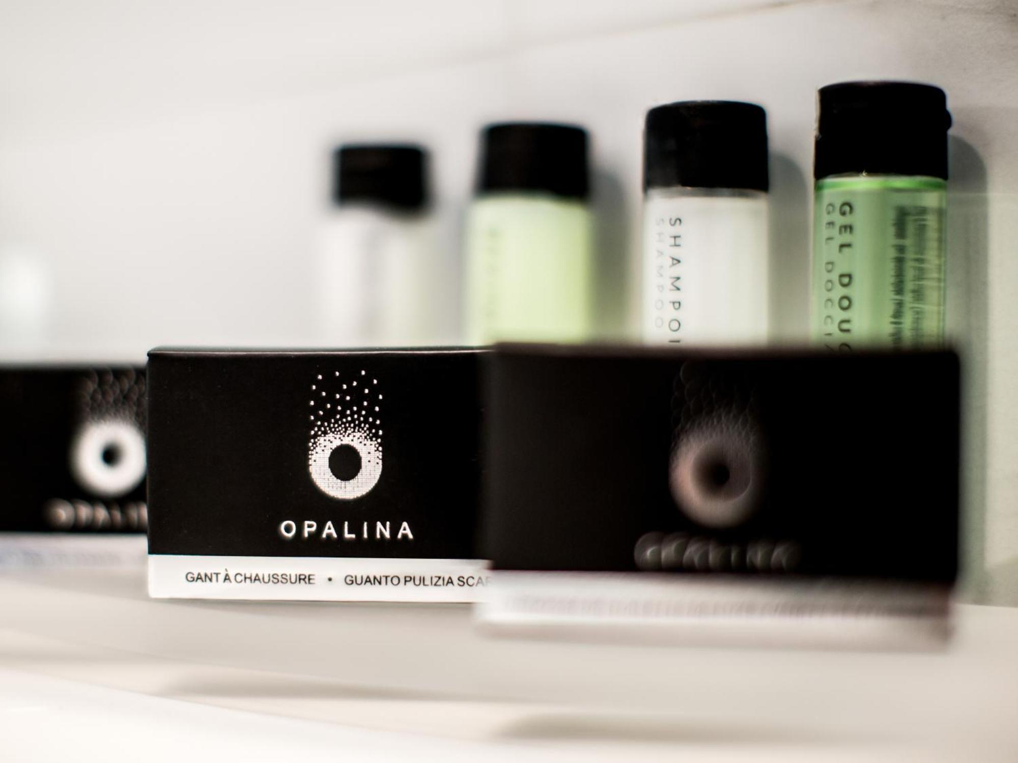 Otl Gouverneur Sherbrooke Kültér fotó Opalina products